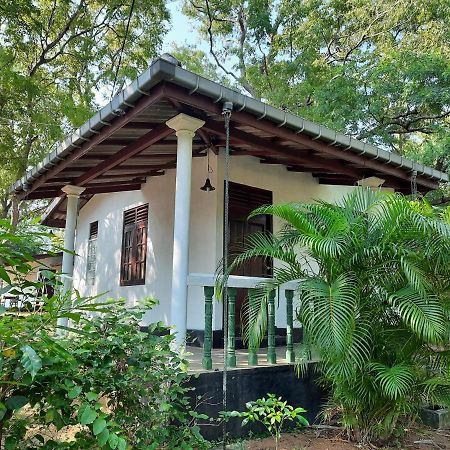Katagamuwa Rest Kataragama Exterior foto