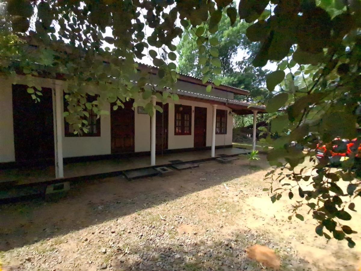 Katagamuwa Rest Kataragama Exterior foto